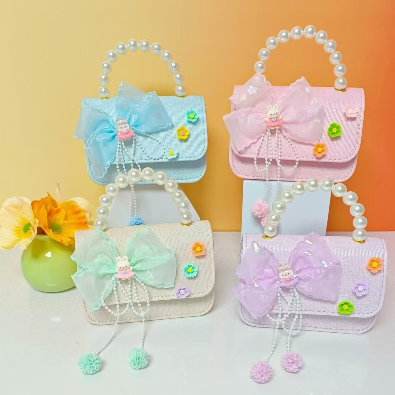 Bow pearl handbag, princess single-shoulder crossbody coin accessory bag, girl chanel-style children's chain square bag Application Scenario