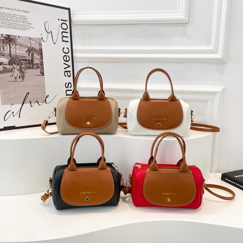 French Pillowbag for women 2025 new Spring color contrast Boston pillowbag, fashionable hand-held shoulder crossbody bag Application Scenario