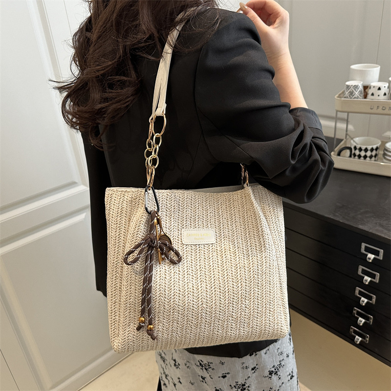 Tote bag Women's large-capacity bag 2025 Spring new straw-woven single-shoulder bag, stylish and stylish for commuting to work details Picture