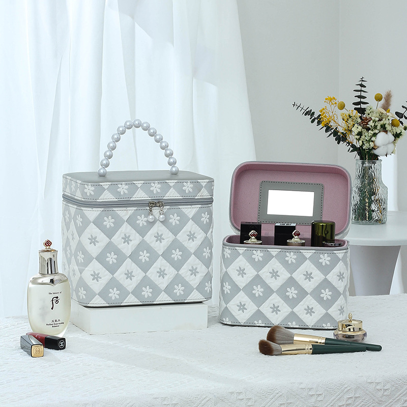 High-end large-capacity makeup bag, portable travel multi-functional cosmetics storage bag, waterproof hand-held cylindrical makeup box details Picture