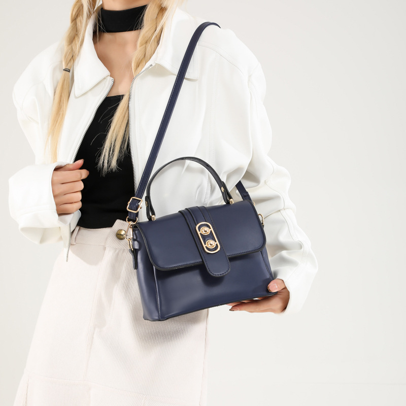 Women's square bag 2024 Winter New style fashionable and simple crossbody bag, soft leather small square bag, large capacity women's handbag Specification drawing