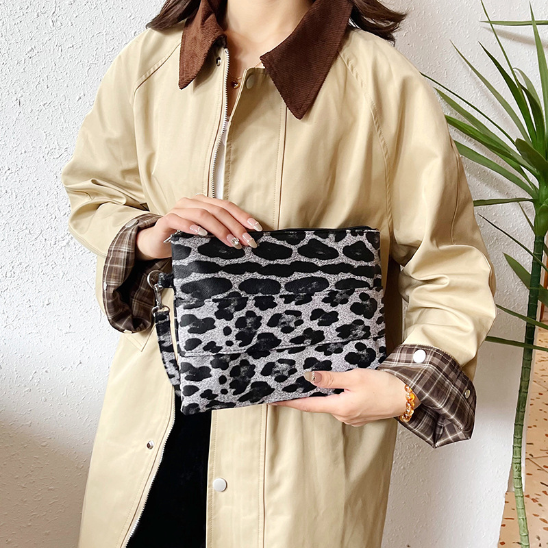 New 2024 unique and niche design small square bag, casual autumn clutch bag, stylish and fashionable women's bag, daily bag Specification drawing