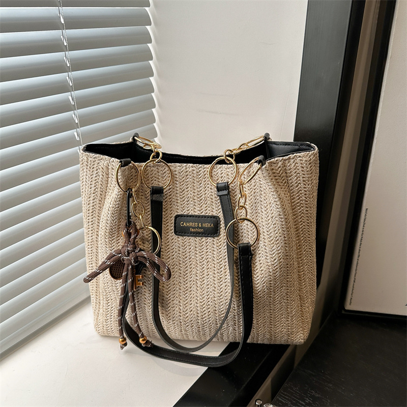 Tote bag Women's large-capacity bag 2025 Spring new straw-woven single-shoulder bag, stylish and stylish for commuting to work full figure