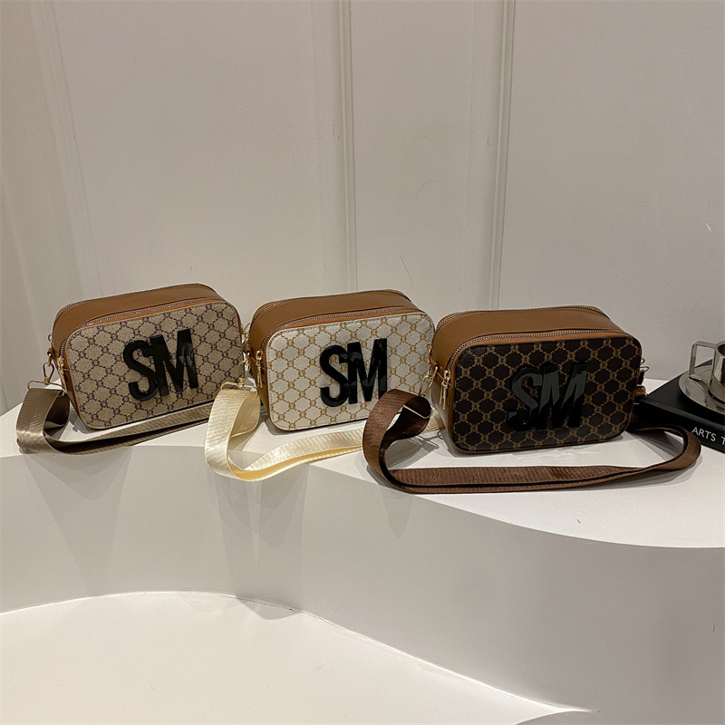 Spring simple ladies' small square bag 2025 New style camera bag for women's crossbody Instagram stylish letter single-shoulder bag for women Application Scenario