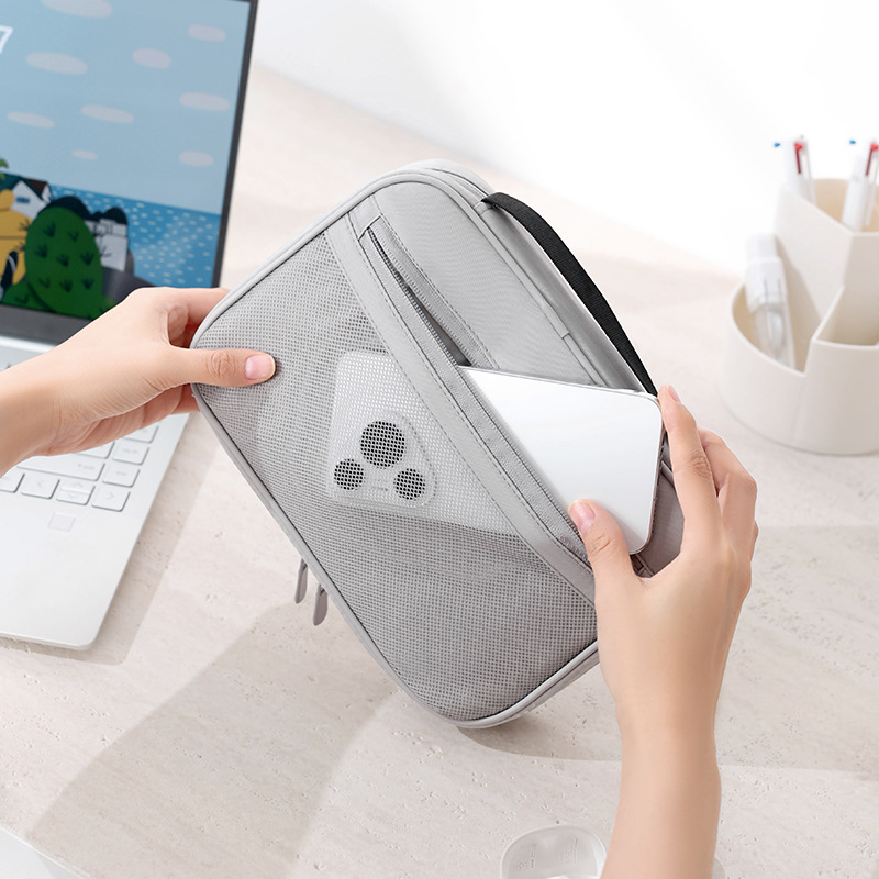 New data cable storage bag, portable digital bag, portable mouse charger, digital storage bag, one-piece consignment Specification drawing