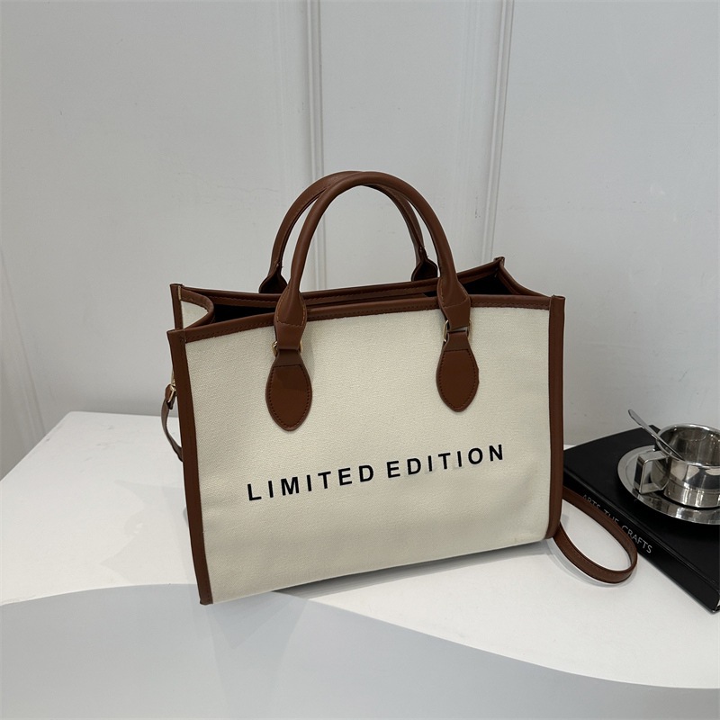 Women's large-capacity tote bag, 2024 new trendy crossbody bag, color-blocking canvas bag, letter-printed handbag Application Scenario