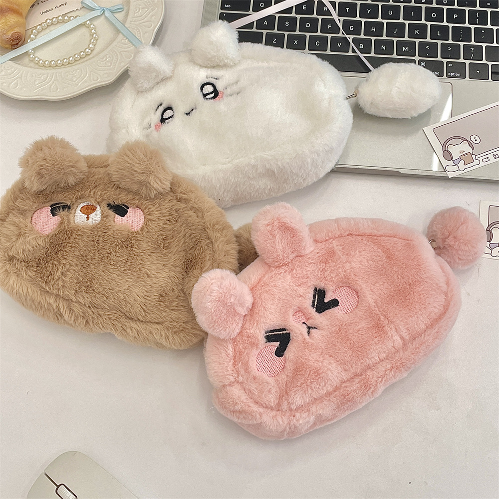 51152 Cute plush pen case for junior high school girls, large capacity for students to store pencil cases, stationery and cosmetics during class full figure
