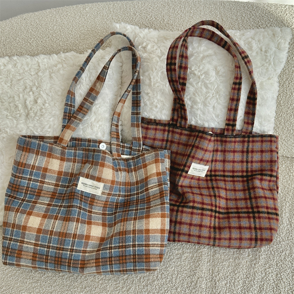 410161 Autumn/Winter Edition Woolen checkered single-shoulder bag, large-capacity handbag, retro student commuting fashion women's bag full figure