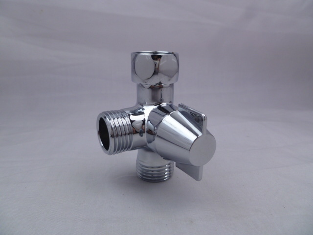 Lotus pod arm adapter, three-way water distributor, T-type nozzle, shower arm, three-way one-in and two-out water distributor Application Scenario