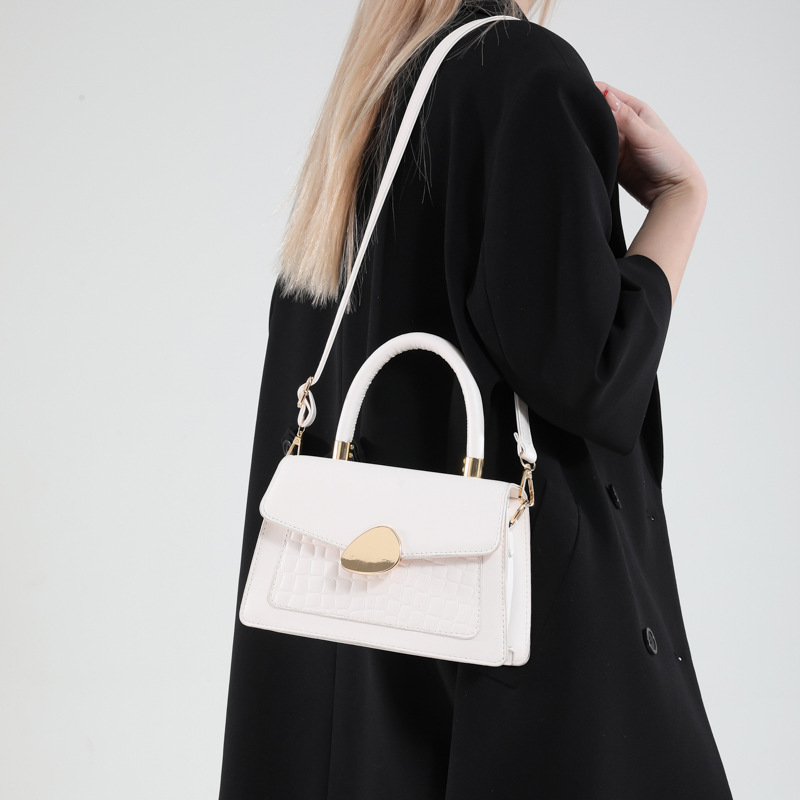 Spring 2025 new high-end quality handbag, elegant and beautiful solid color single-shoulder crossbody bag, small square bag, commuting bag Specification drawing