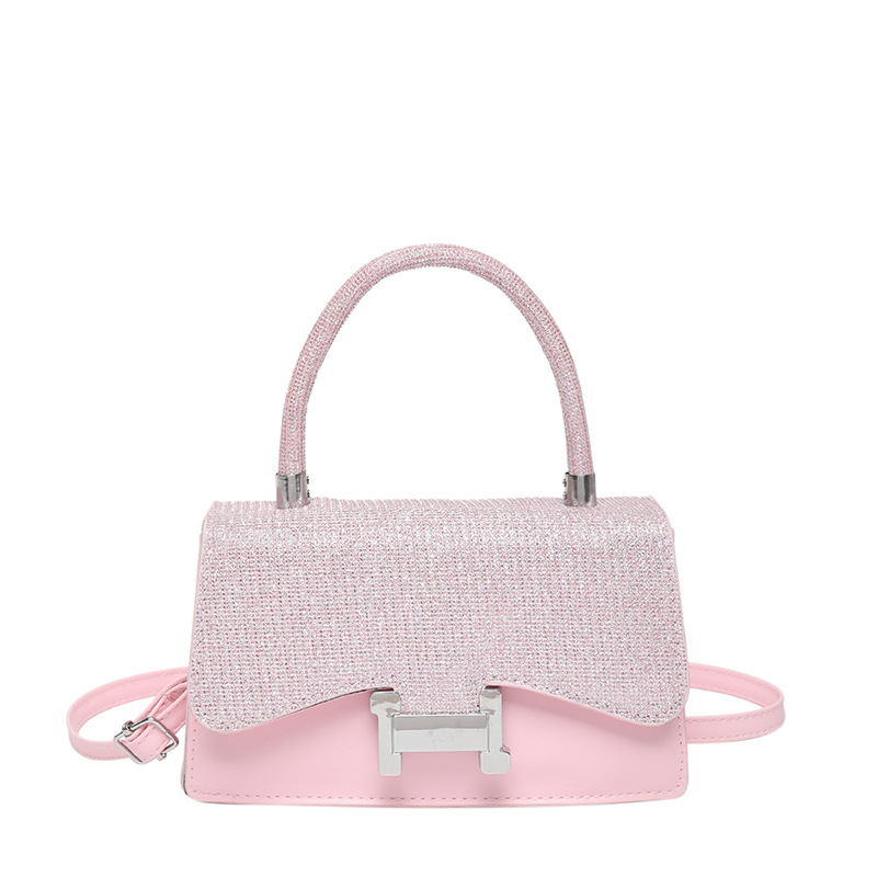 This 2025 new niche design crossbody bag is a versatile and fashionable women's bag for spring. It's a simple and stylish single-shoulder bag for commuting Item Picture