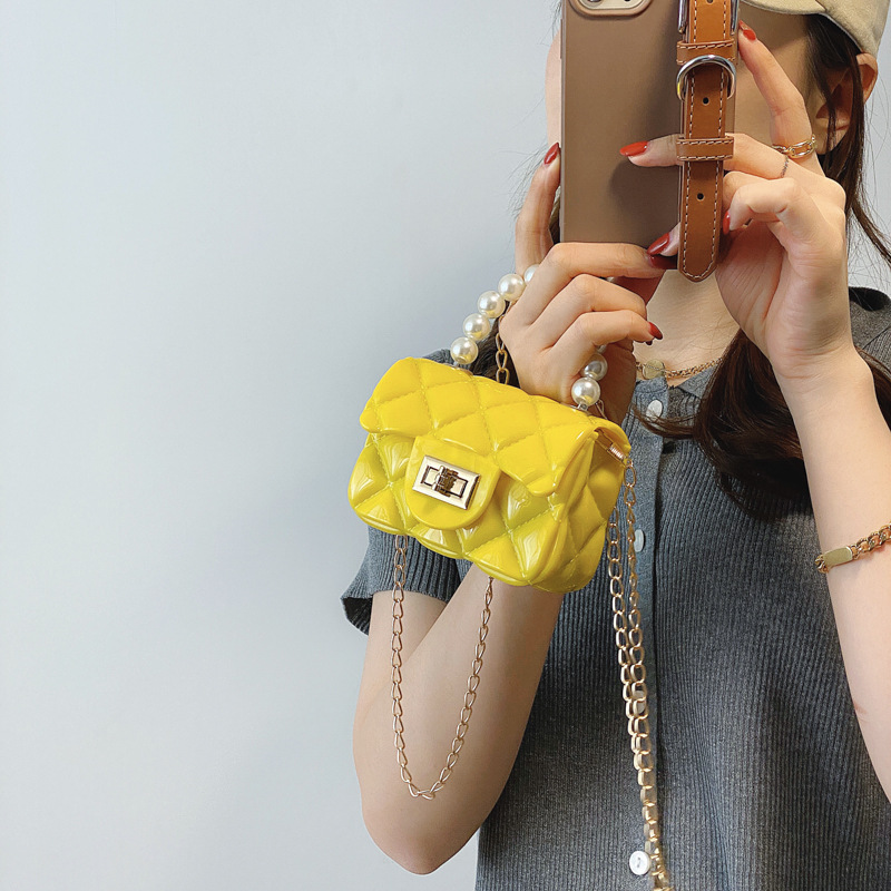 Mini bag, stylish and trendy 2021 new style, cute diamond-shaped candy-colored chain pearl hand-held crossbody jelly bag details Picture