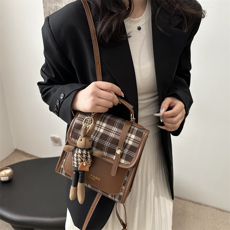 Retro color-blocking fashion student bag 2025 new trendy casual backpack, checkered trendy texture stylish women's bag Specification drawing