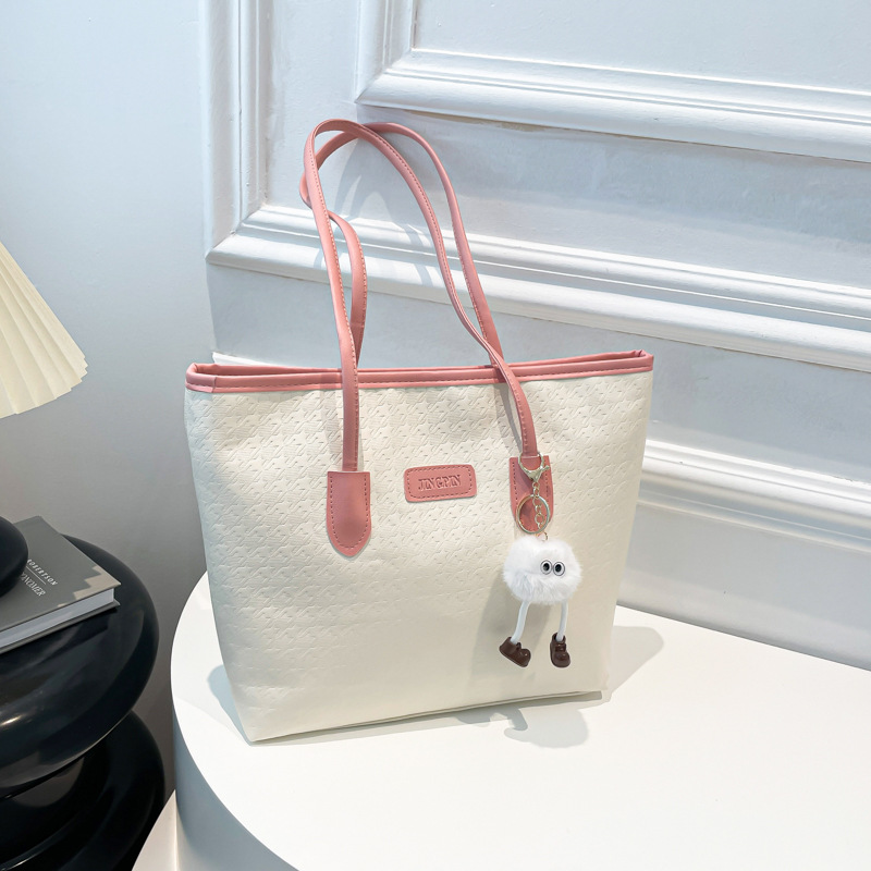 Large-capacity women's 2024 new style trendy winter single-shoulder bag, versatile tote bag for students' commuting to school full figure