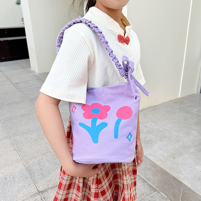 2022 Hand-held children's canvas bag with color printing, casual single-shoulder crossbody bag, outdoor snack bag for boys and girls details Picture
