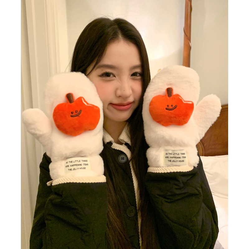 Outdoor anti-freezing and warm gloves, cute cartoon apple thickened plush mitten gloves, suitable for women to wear around the neck while cycling full figure