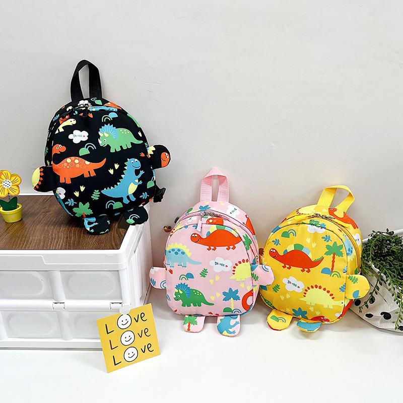 New kindergarten schoolbag, children's cartoon dinosaur small backpack, Korean version color-blocking outdoor lightweight backpack for boys and girls Application Scenario