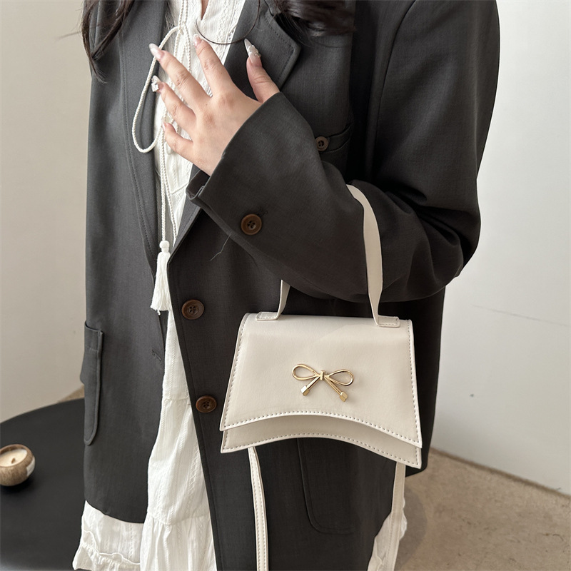 Bow fashion solid color 2025 Spring New casual, stylish and gentle hand-held shoulder crossbody women's small square bag details Picture