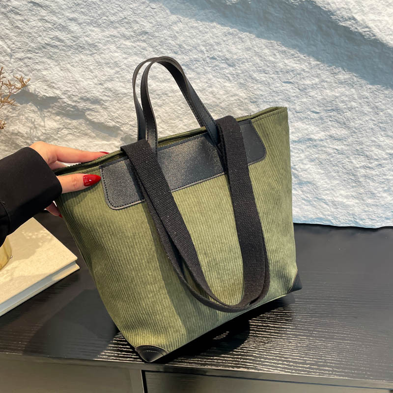 Canvas bag, women's large-capacity 2024 new autumn versatile single-shoulder bag, college student class bag, commuter tote bag full figure