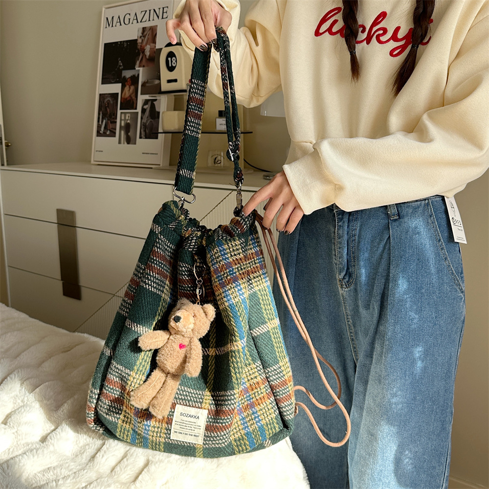311281 Korean-style college style woolen checkered drawstring backpack, crossbody bag, large-capacity shopping single-shoulder bag for girls Application Scenario