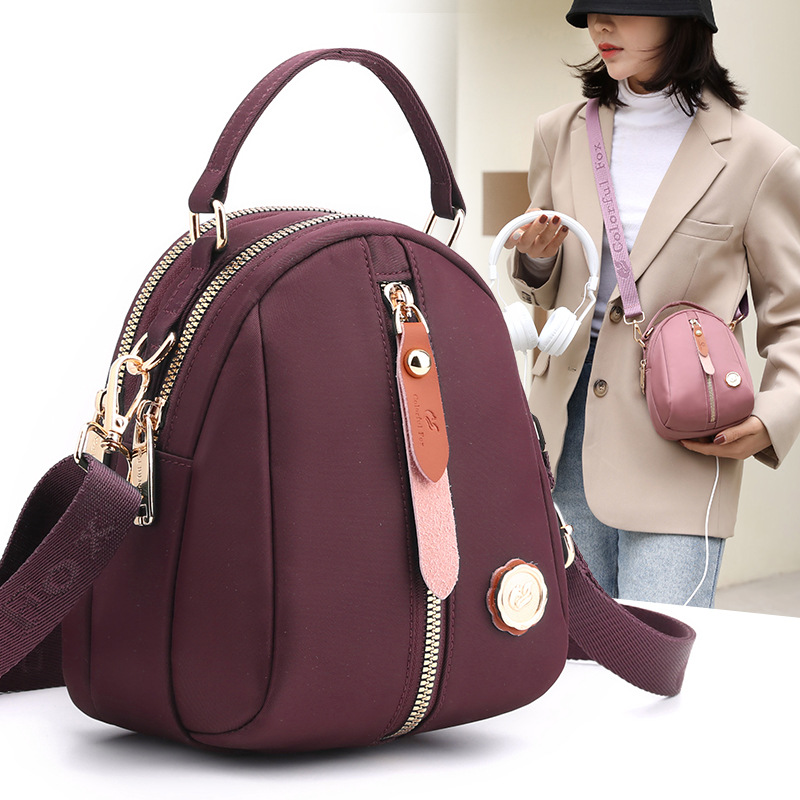 Colorful Fox's new women's shoulder bag, outdoor casual mobile phone coin purse, water-resistant nylon crossbody bag full figure