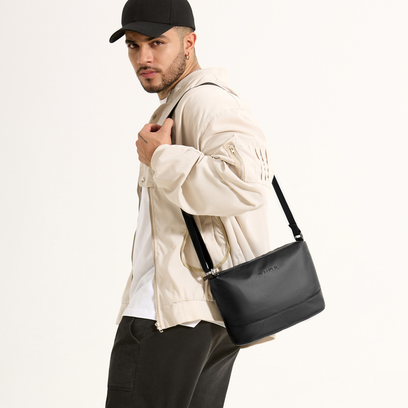 WEPOWER's new minimalist men's single-shoulder bag, lightweight and large-capacity casual crossbody bag, and small crossbody bag for commuting details Picture