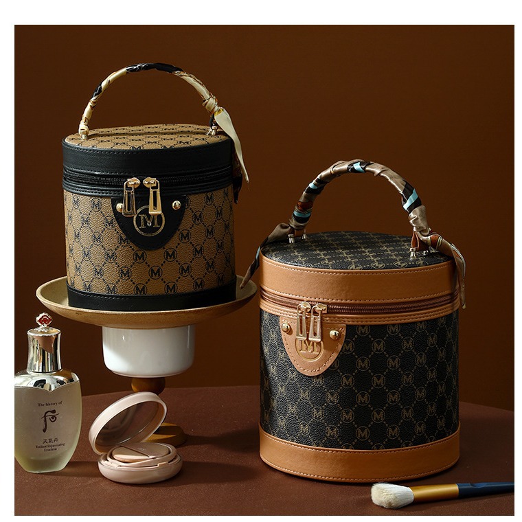 Wholesale of new portable bucket bags, cosmetic cases, large-capacity souvenir cosmetic bags, and multi-functional waterproof carrying cases Specification drawing