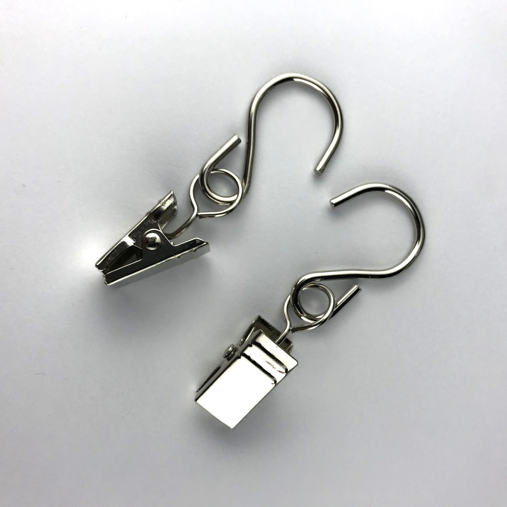 Curtain hook clips, curtain buckles, curtain accessories, curtain clamps, outdoor S-hooks, billboard clamps Application Scenario