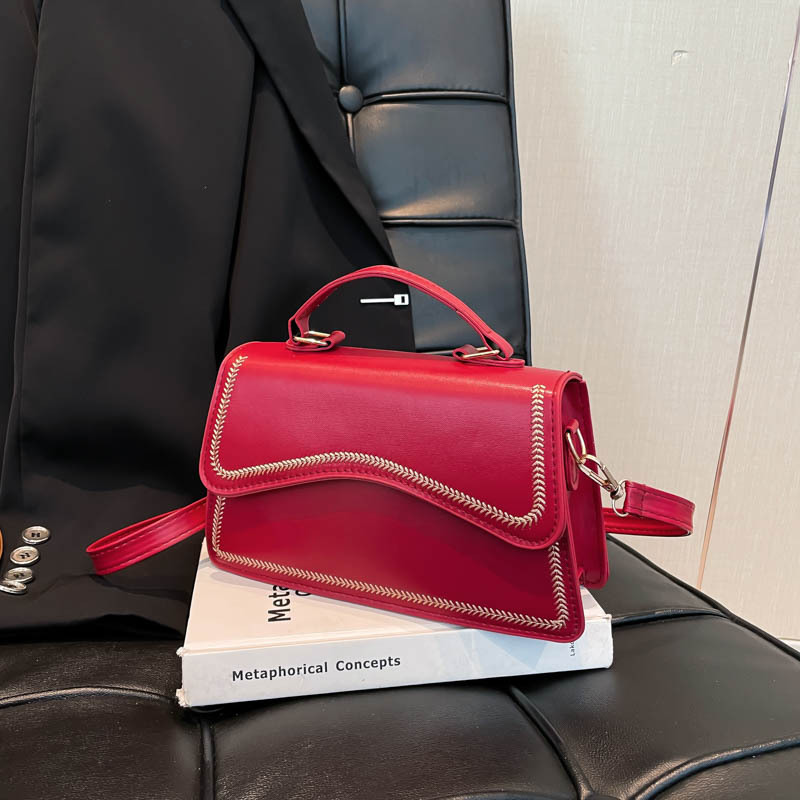 Xiaofang Bag Women's 2025 Spring New Women's Bag: Fashionable single-shoulder bag, casual handbag, trendy and simple crossbody bag full figure