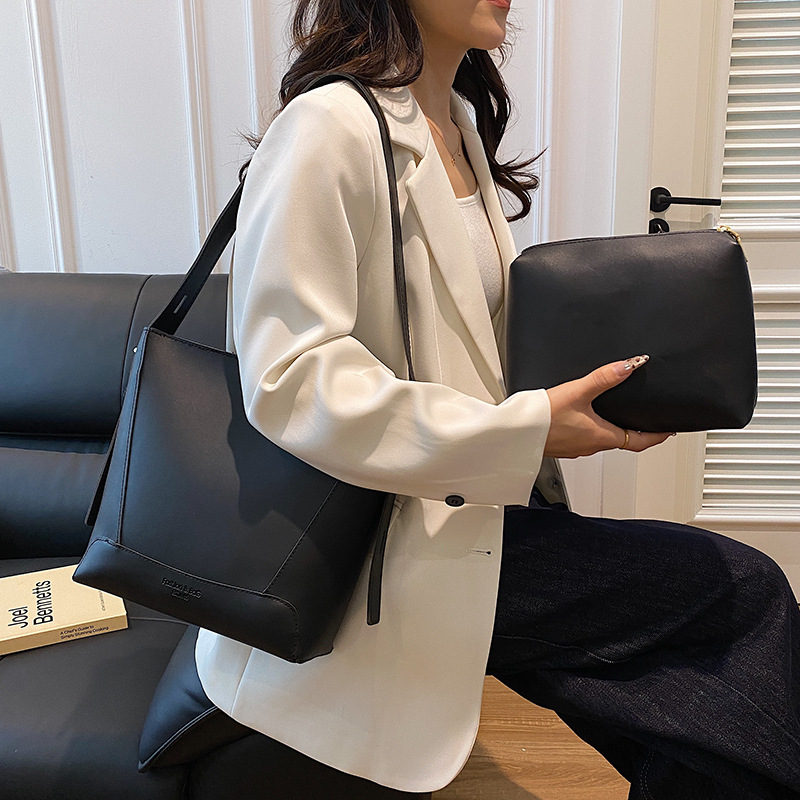 Japanese and Korean mother bag, large-capacity crossbody bag, versatile for women, commuting to work, briefcase, clutch bag, single-shoulder phone case details Picture
