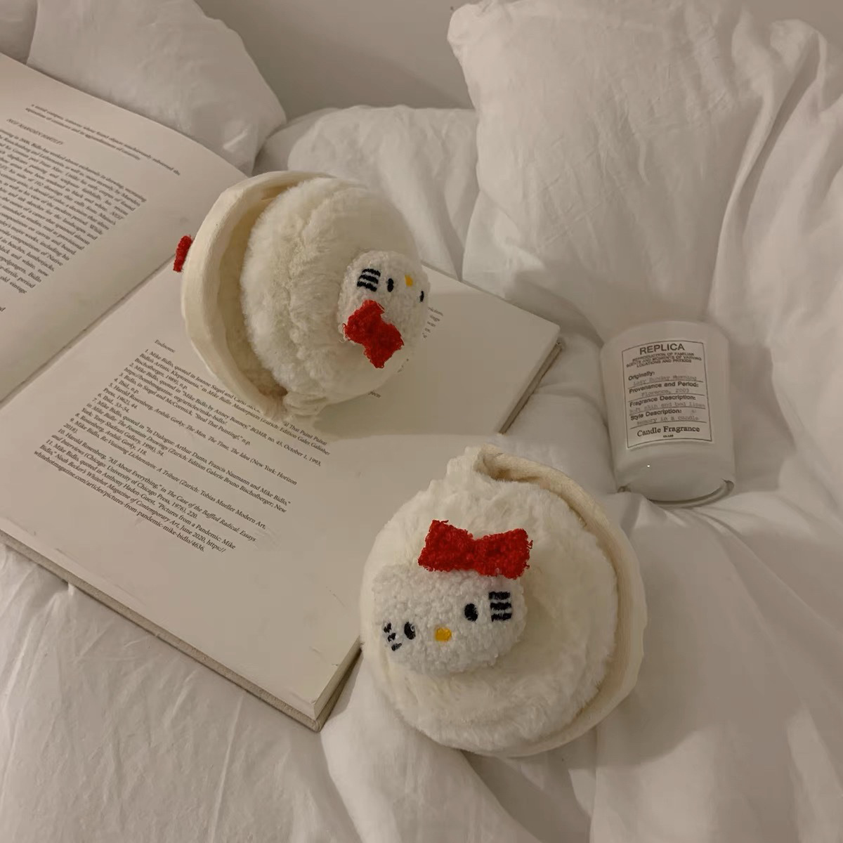 Cute cartoon cat warm ear cups, thickened, foldable in winter, anti-freezing and cold-proof, fashionable ear protection, plush ear covers for women details Picture