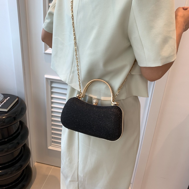 New Summer 2024 fashion chain handbag, banquet bag, single-shoulder crossbody small square bag, stylish hand-held gold bag Specification drawing