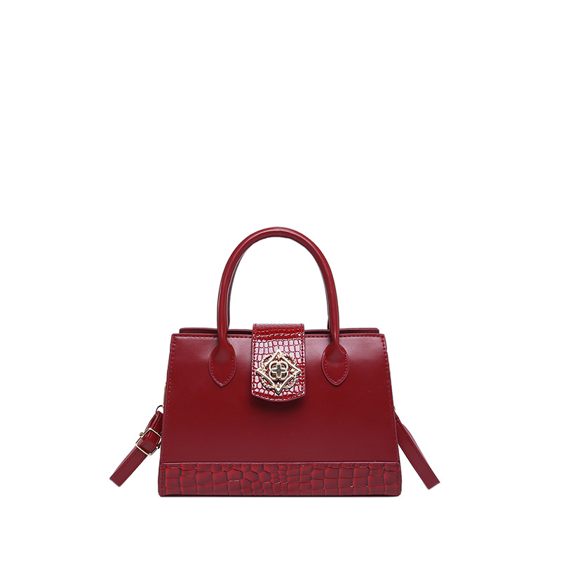2024 New Korean-style casual, simple and stylish, lacquered, fashionable crossbody bag, single-shoulder, underarm small square bag for women Item Picture