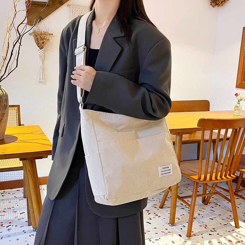 Cross-border corduroy women's bag 2025 Spring New large-capacity handbag, Korean simple single-shoulder crossbody bag Specification drawing