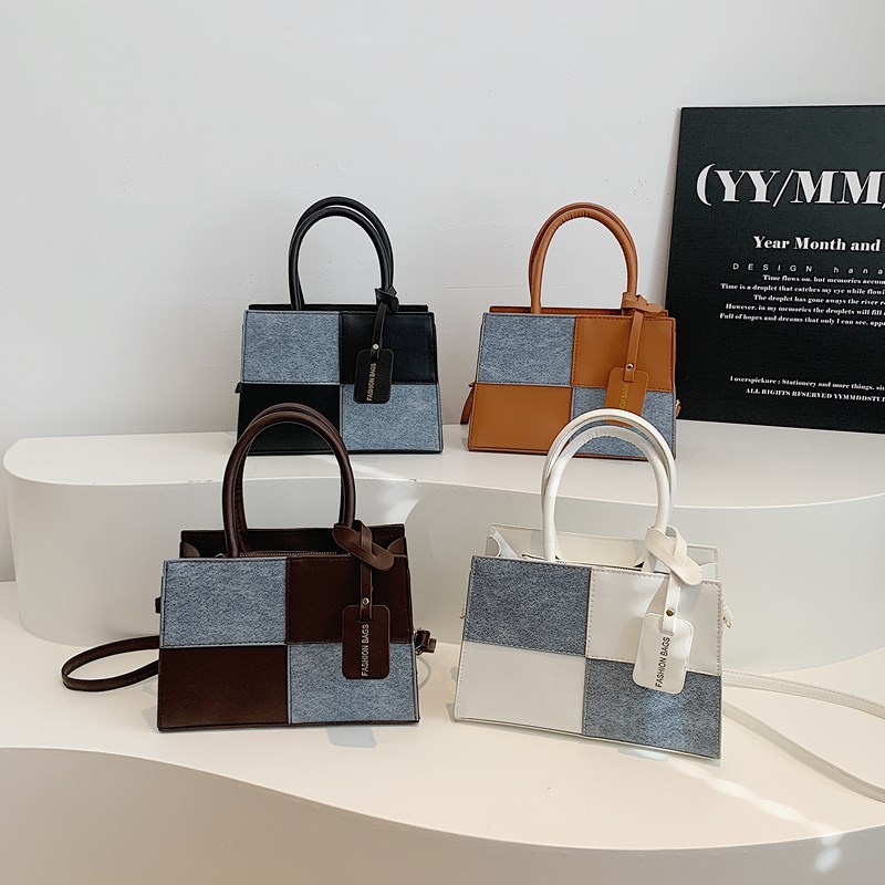 Fashionable and trendy Korean-style color-blocking and patchwork high-end texture handbag, versatile casual small square bag, single-shoulder crossbody bag for women Application Scenario