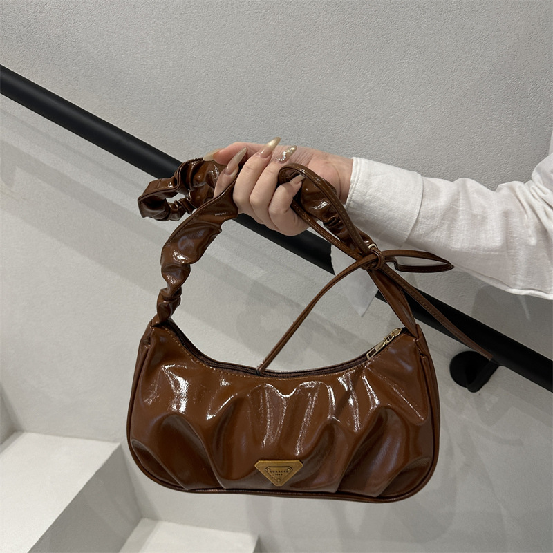 Spring 2025 new high-end retro single-shoulder bag, underarm bag, versatile pleated dumpling bag, elegant women's bag full figure