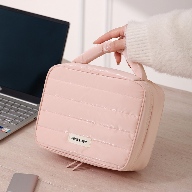 Runhui Xinghui compartments Storage Bag, Travel Makeup storage Bag, Multi-functional storage bag, Simple makeup bag, large capacity Application Scenario