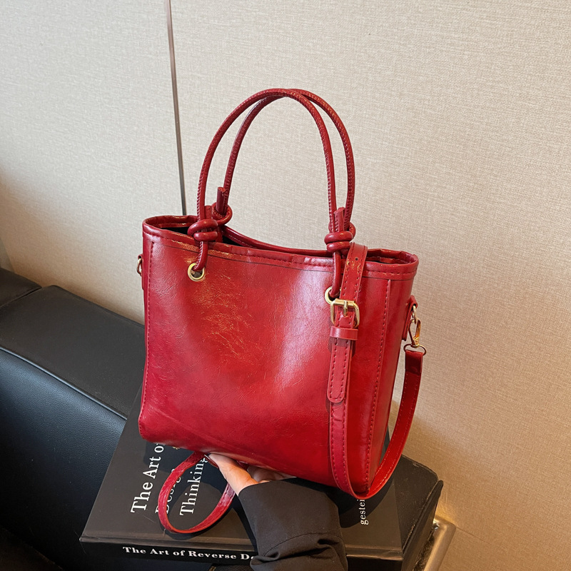 Fashionable, casual, high-end, simple and elegant commuting bag for work, large-capacity hand-held bag with shoulder and crossbody bucket full figure
