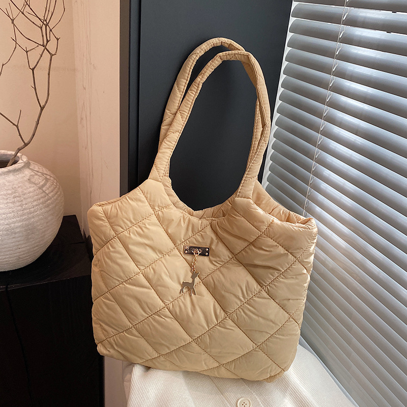 Little Deer Tote Bag for Women 2024 New large-capacity diamond-patterned embroidery single-shoulder Bag for students' commuting to school and work full figure