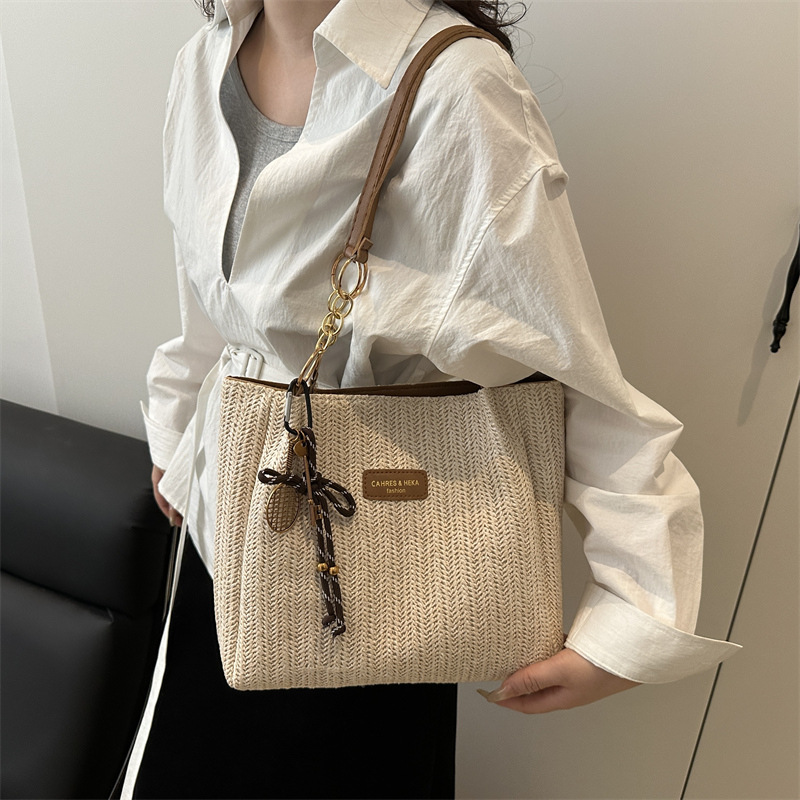 Tote bag Women's large-capacity bag 2025 Spring new straw-woven single-shoulder bag, stylish and stylish for commuting to work Specification drawing