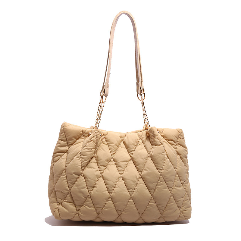 Large-capacity, stylish 2024 embroidered thread new quilted cotton jacket, fashionable and trendy for commuting to work, tote single-shoulder bag for women Item Picture