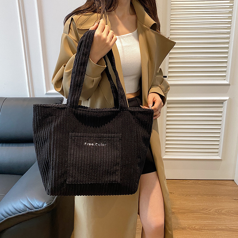 Casual corduroy 2024 new style solid color simple autumn and winter large-capacity tote women's single-shoulder corduroy mommy bag details Picture