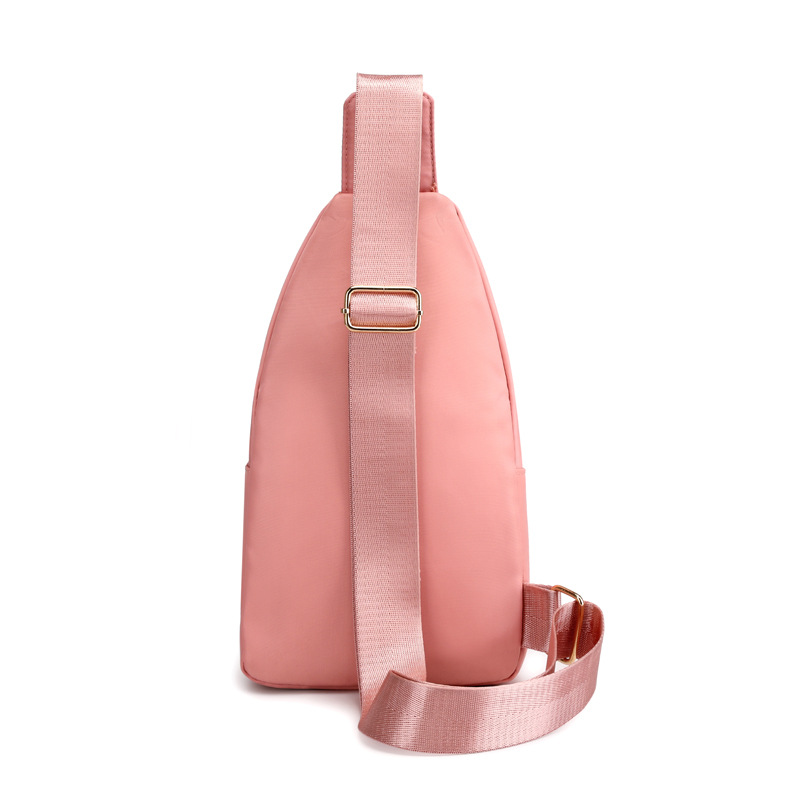 The new women's bag is a fashionable and casual chest bag with multi-layer embroidered thread. It is a simple single-shoulder crossbody chest bag that is versatile for ladies Specification drawing
