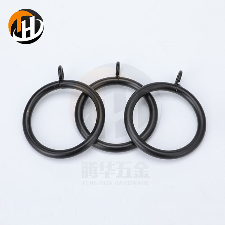 The manufacturer supplies electrophoretic black Roman ring, plastic-coated argon arc welded curtains with ear rings, hanging buckles and hardware curtain hanging rings details Picture