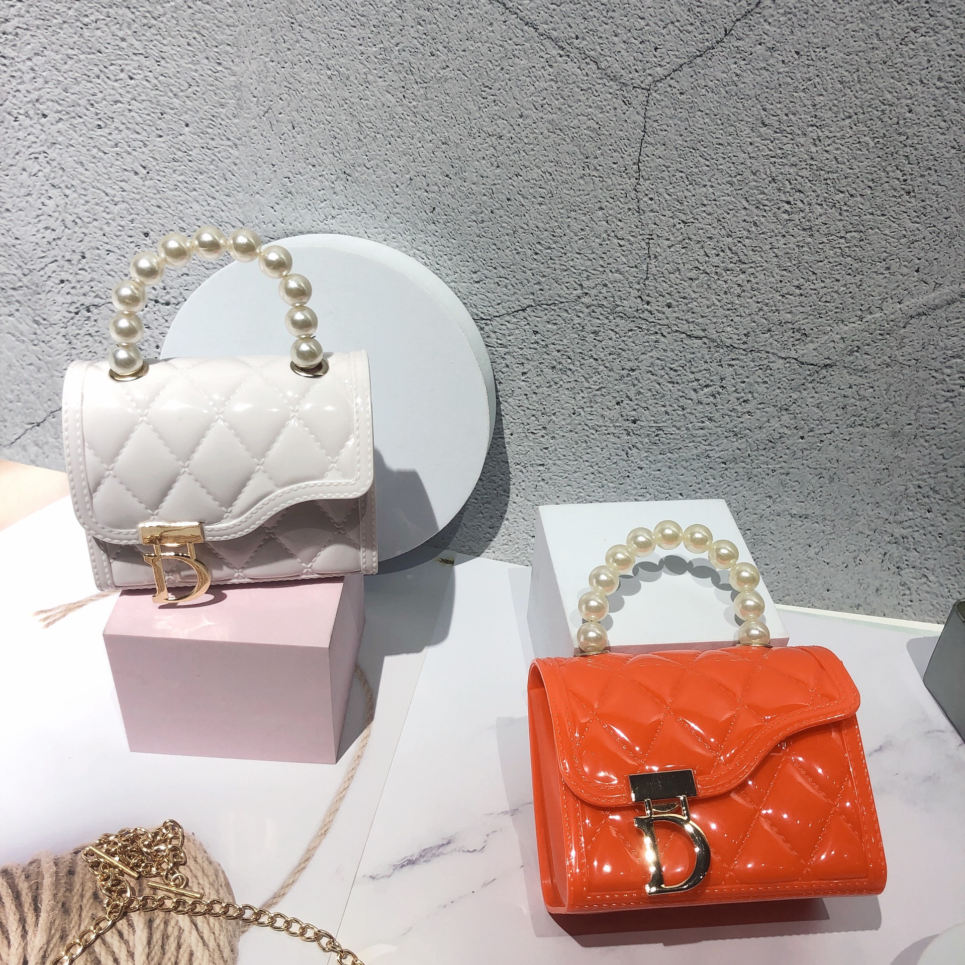 Summer mini Bag 2025 New Style Trendy pearl chain small square Bag Versatile Jelly children's Bag Crossbody bag Application Scenario
