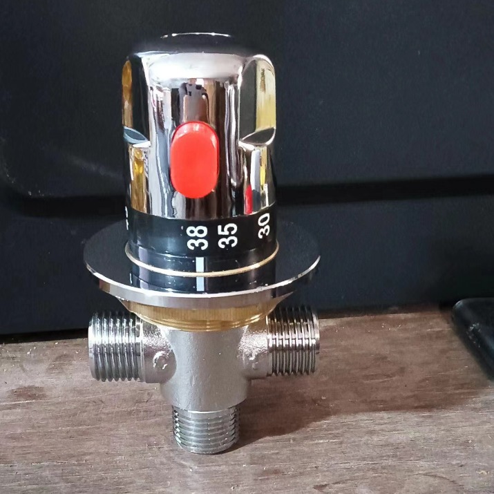 Cross-border exclusive mixing valve, 4-point constant temperature small bathtub valve, concealed mixing valve, all-copper chrome-plated bathtub washbasin details Picture