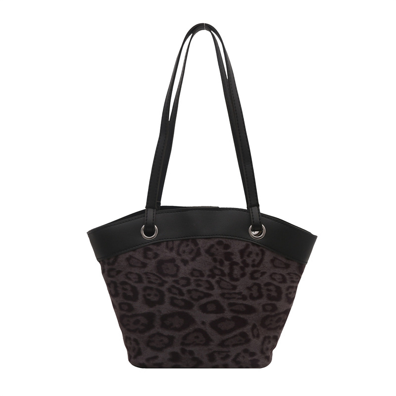 Cross-border retro handbag for women, 2024 new style fashionable vegetable basket bucket bag, niche and versatile commuter crossbody bag Item Picture