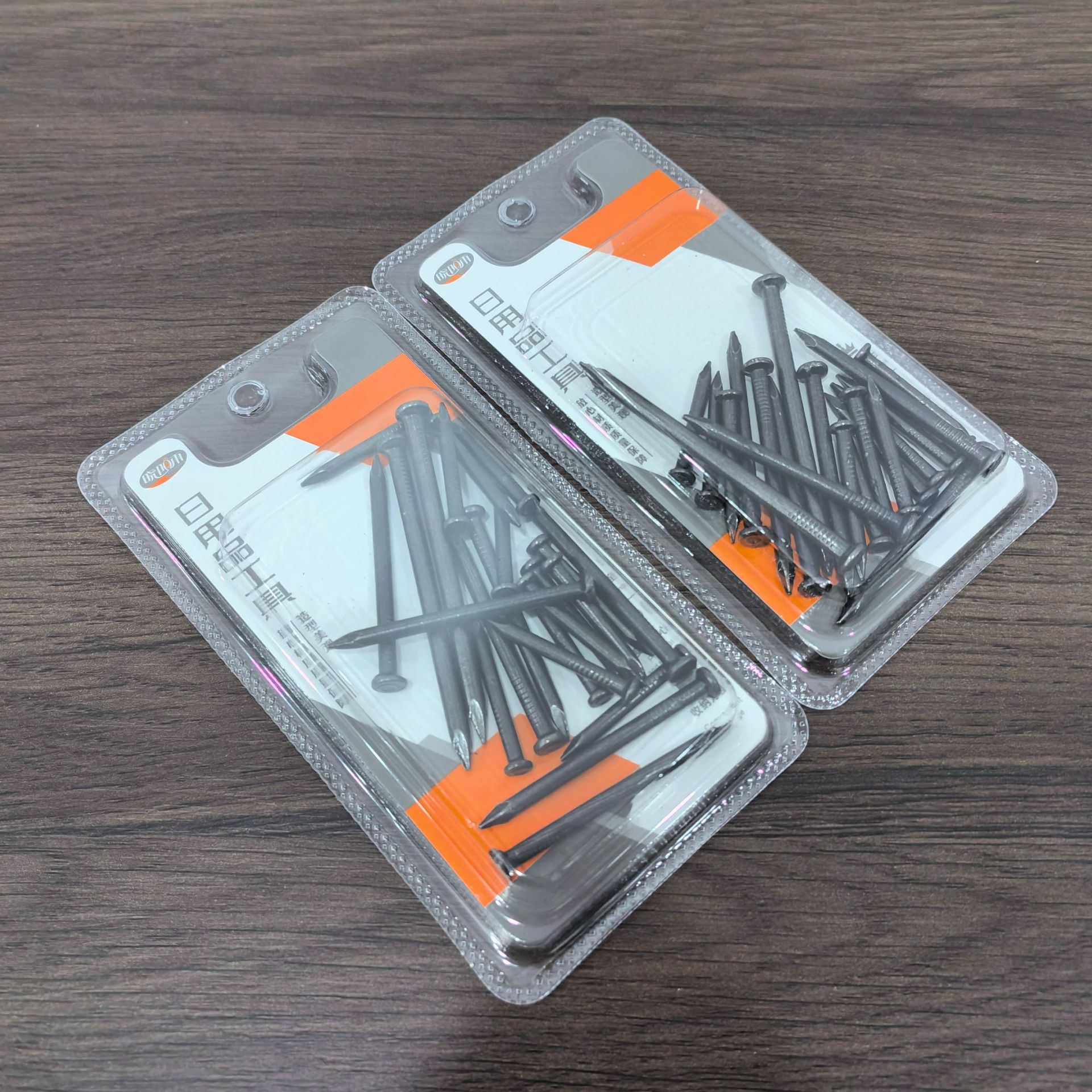 Suction card types of steel nails, cement steel nails, black hardness, cement steel nails, one card, multiple specifications of cement steel nails Application Scenario