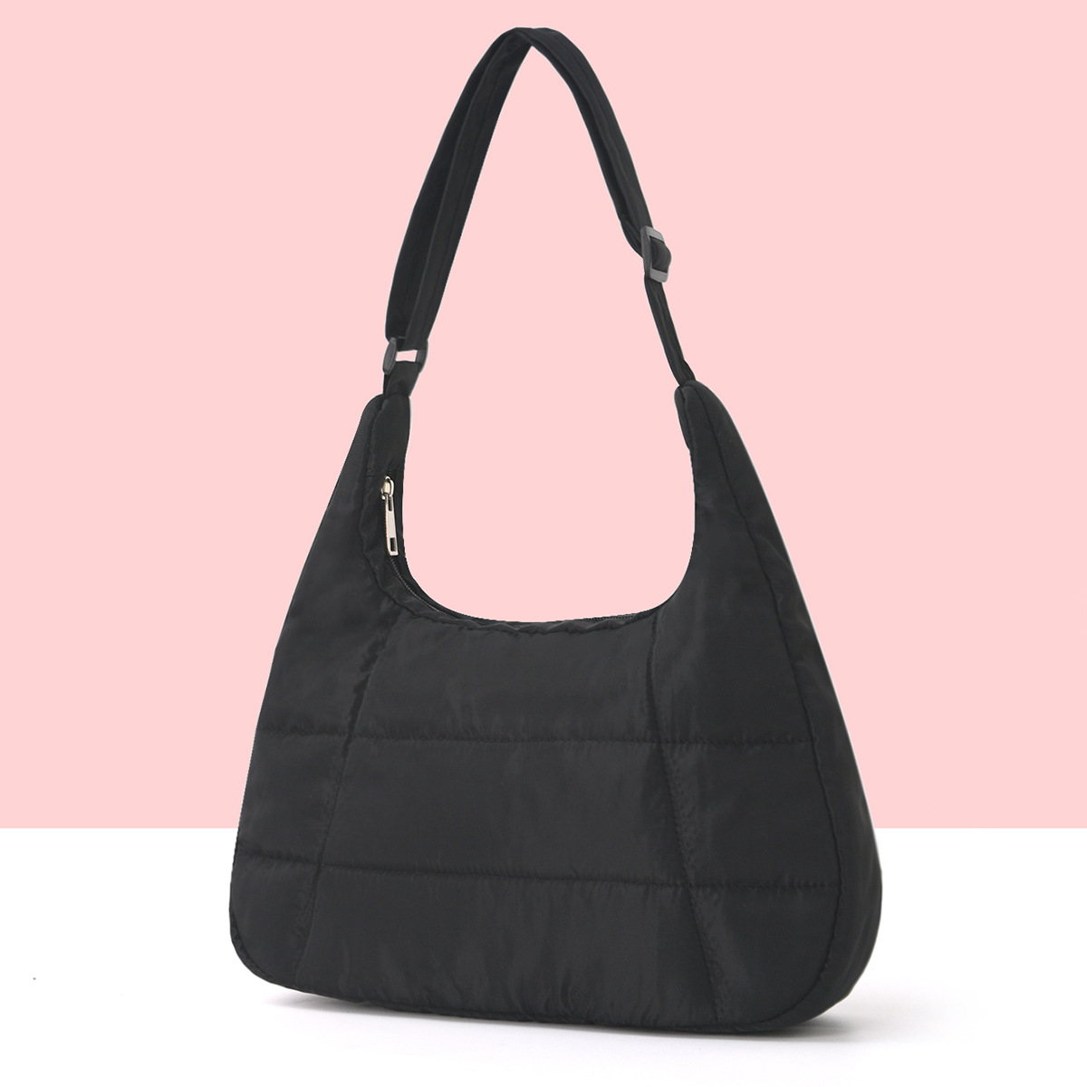The cross-border best-selling tote bag for the 2024 autumn and winter collection is a fashionable down bag with a high-end feel and a large capacity for commuting single-shoulder armpits Application Scenario
