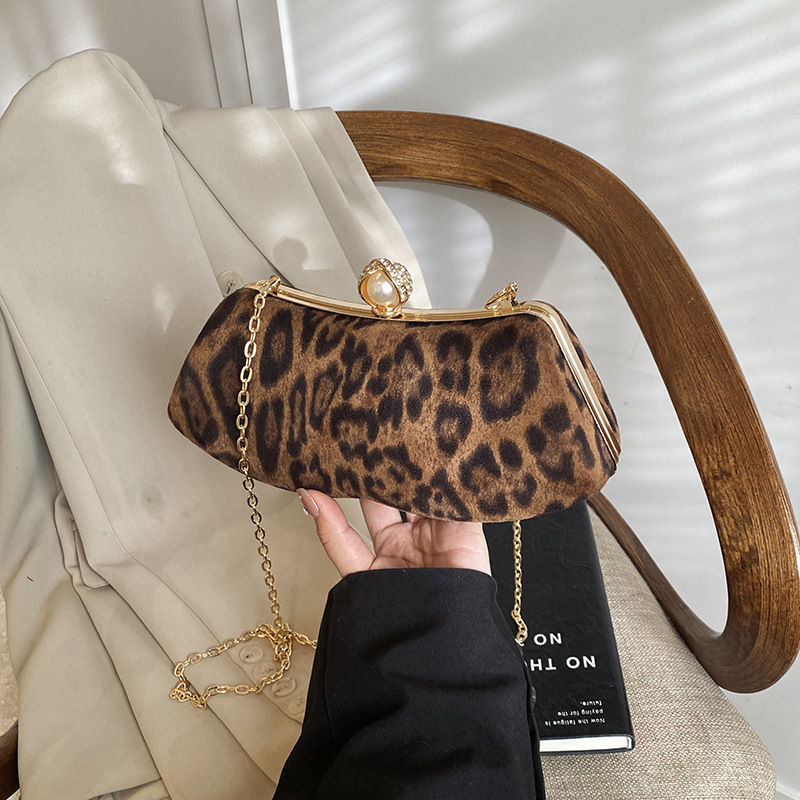 Retro leopard print handbag for women, 2024 new style ladies' evening bag, commuting fashion, versatile, single-shoulder crossbody bag for women full figure
